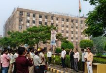 ITS College News : ITS इंजीनियरिंग कॉलेज में देशभक्ति के उत्साह के साथ मनाया गया 80वां स्वतंत्रता दिवस, ध्वजारोहण और राष्ट्रगान के साथ हुआ समारोह का शुभारंभ, विद्यार्थियों ने सांस्कृतिक प्रस्तुतियों से बांधा समां